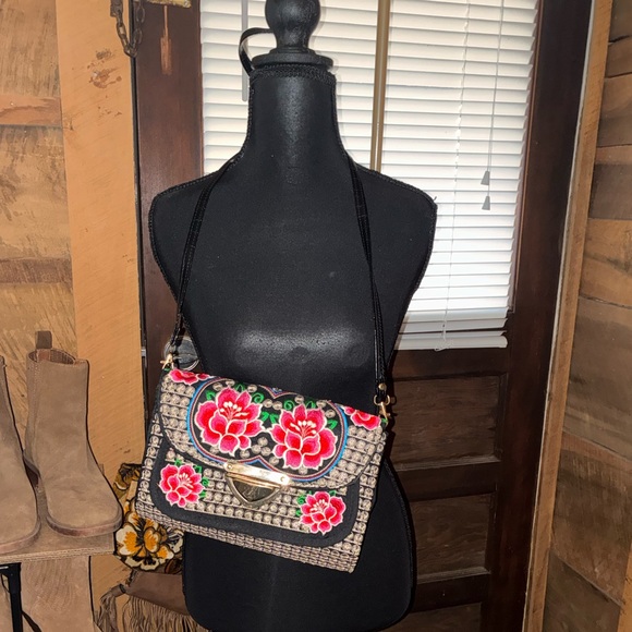 Handbags - Floral Embroidered Black and Red Handbag